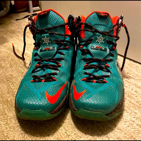 Nike Christmas Lebrons